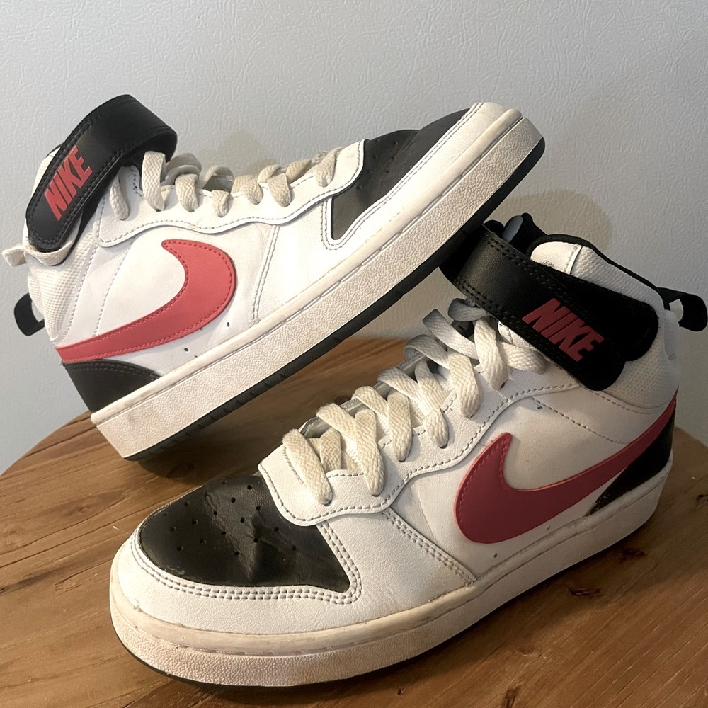 Boys Nikes